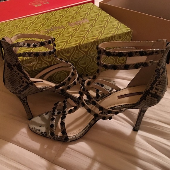 Date Night Sandal "SASSY" - Picture 1 of 3