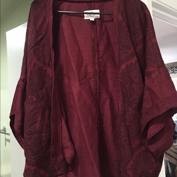 BNWOT American Eagle Kimono