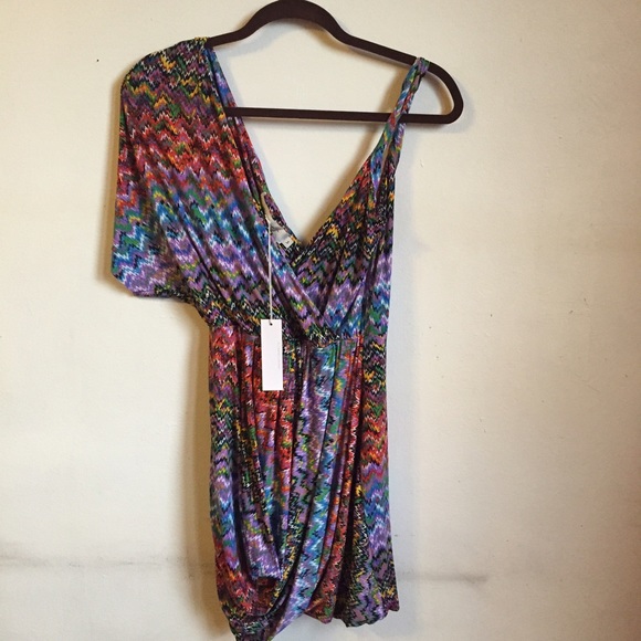 NEW** Beautiful dress (new) - Picture 6 of 9