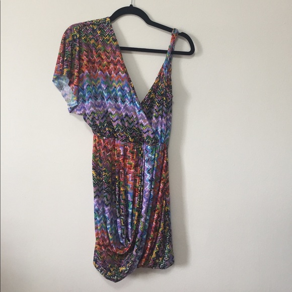 NEW** Beautiful dress (new) - Picture 3 of 9