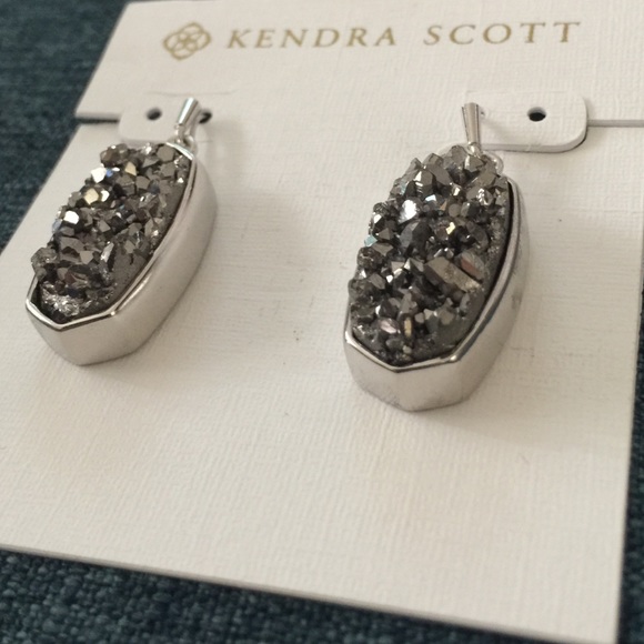 Danay earring - Picture 3 of 3