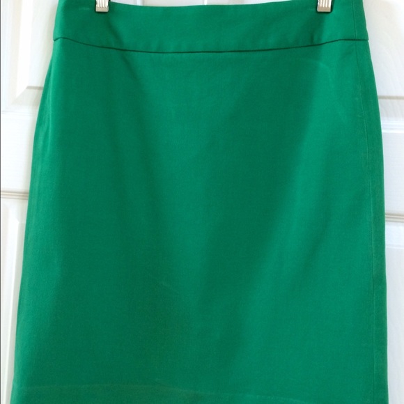 Banana Republic Bi-Stretch Skirt, size 8