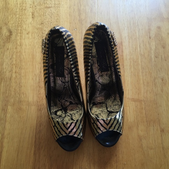 Peep toe platform heels