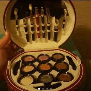 Makeup set!