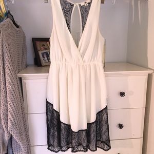 Black&white dress!🔳