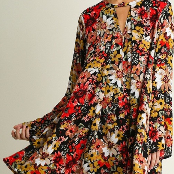 Dancing in the Meadows Floral Dress - Picture 2 of 4