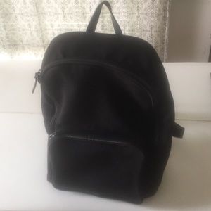 Everlane Modern Zip Backpack