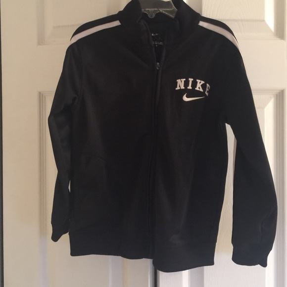 nike jogging suits for boys