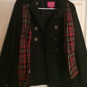 A cute winter jacket. Never worn tags still on it.