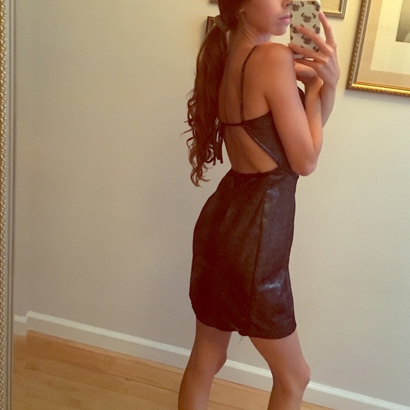 Backless metallic vintage dress, great for NYE 🎉