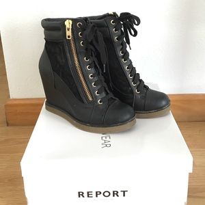 Lace up Wedge Sneaker