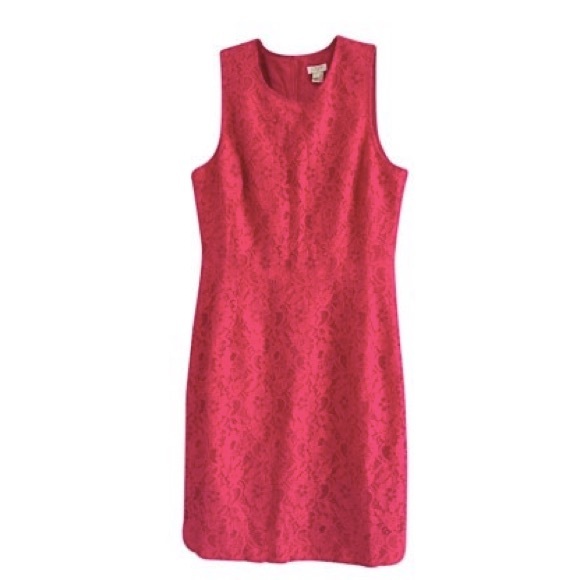 Sleeveless Floral Lace Shift Dress