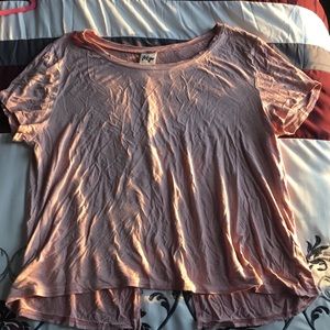 Short sleeve crop top.