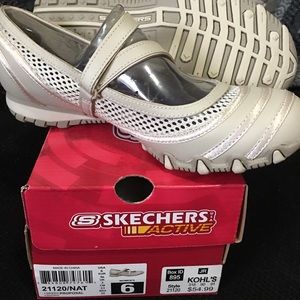 Skechers Proposal. Mary Jane style sneaker. Size 6