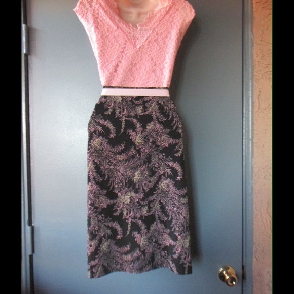 Divine Multi Flowery Rockabilly Skirt W/ Belt - Picture 2 of 4