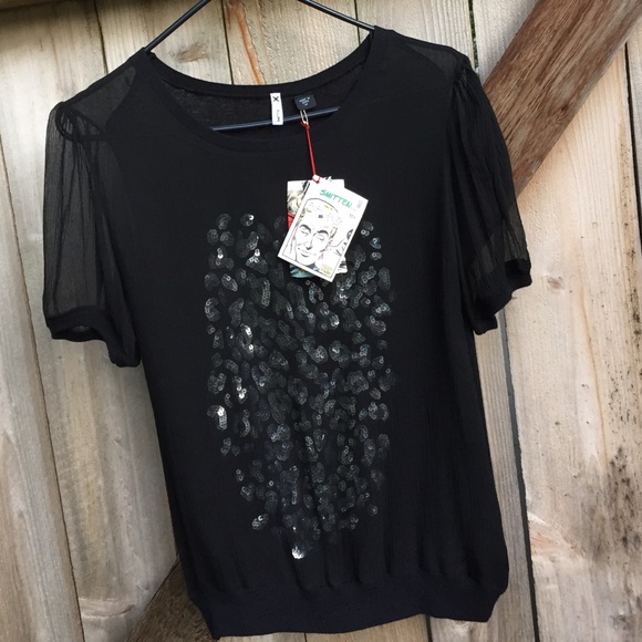 Smitten Tops - New with tags Smitten top Smitten Tops - New with tags Smitten top