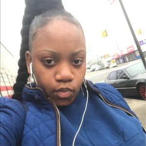 Meet your Posher, Dèss