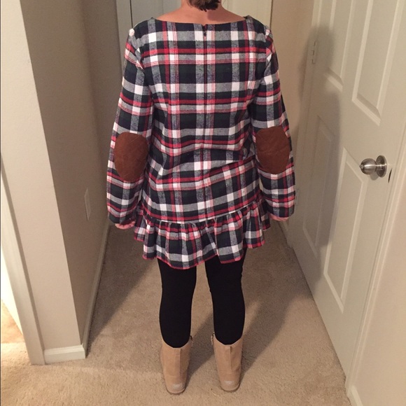 NOT AVAILABLE  10/1 HPPlaid Tunic - Picture 3 of 4