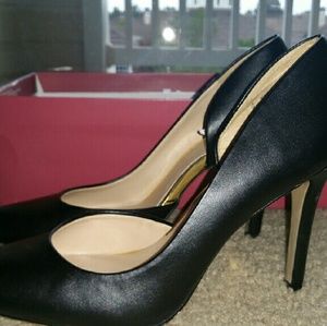 Worn once Classy Business Pumps