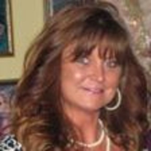 Meet your Posher, Lori - Picture 1 of 1