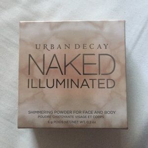 Urban Decay Naked illuminated in "Aura"
