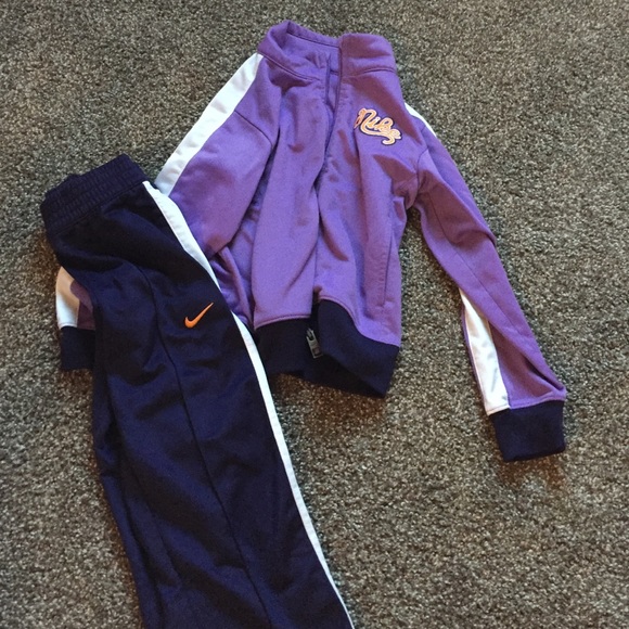Size 5 Nike track suit
