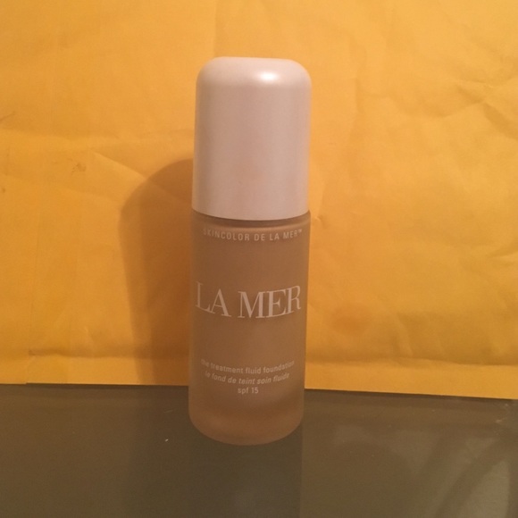 La Mer Treatment Fluid Foundation in 3 Buff
