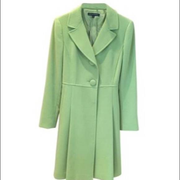 Long lime coat. - Picture 1 of 1