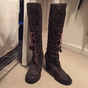 Brown lace up 3" faux suede boots.