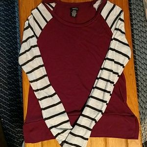 Long sleeve tee