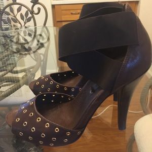 Chic BCBG Max Azria Open Toe Shoes