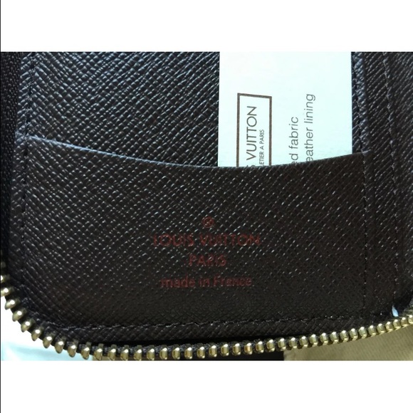 ❌SOLD!!❌ Authentic Louis Vuitton Compact Wallet - Picture 3 of 4
