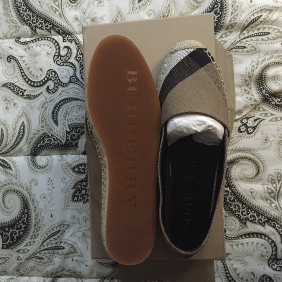 100000% authentic Burberry Espadrilles - Picture 3 of 4