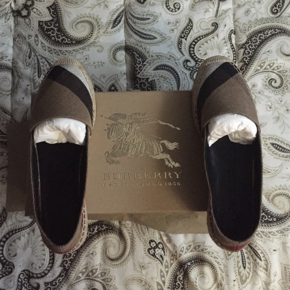 100000% authentic Burberry Espadrilles - Picture 4 of 4