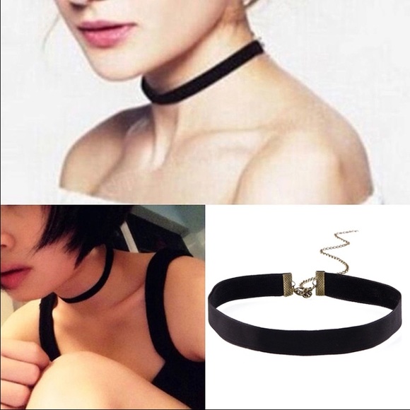 NEW order now medium size black choker 💁🏻trendy