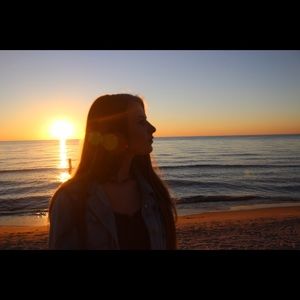 Meet your Posher, Emilee