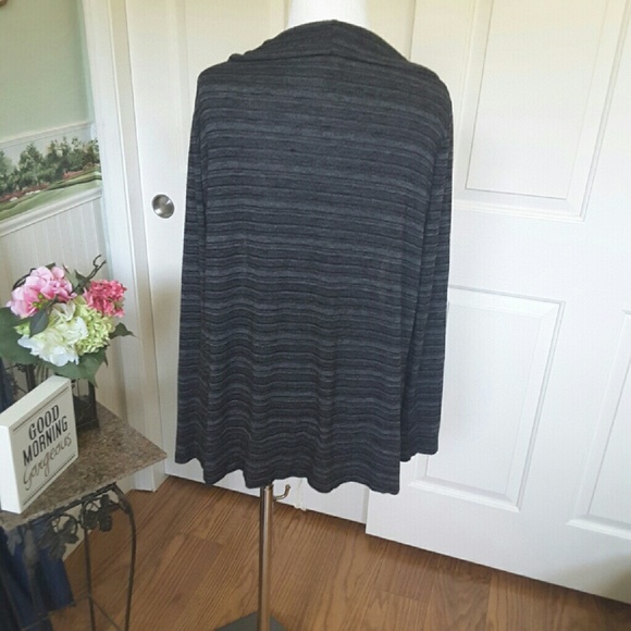 Subtle striped open front sweater - Picture 2 of 4