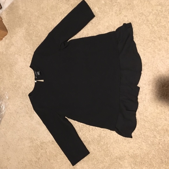 Black 3/4 Top with Bottom detail