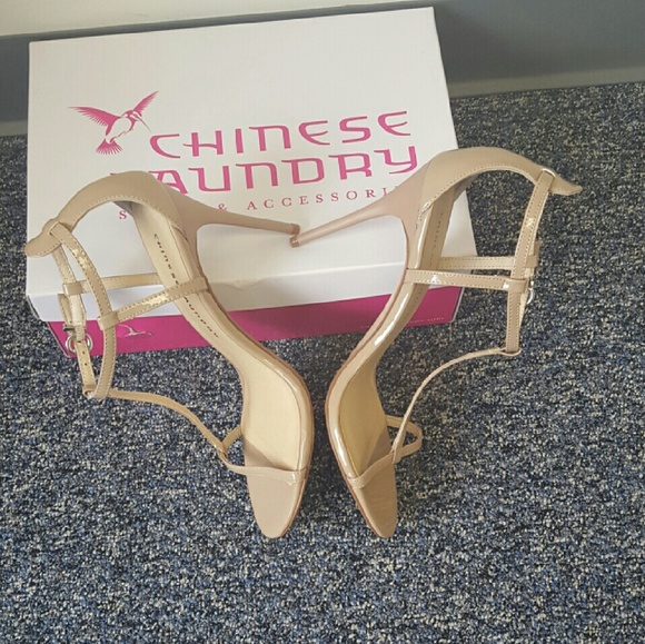 ❣FINAL PRICE DROP Chinese Laundry T-Strap Heels - Picture 3 of 3