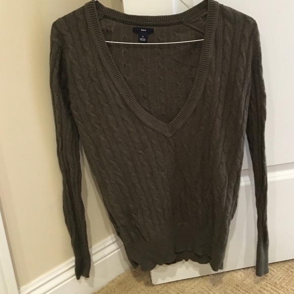 Gap green v neck sweater