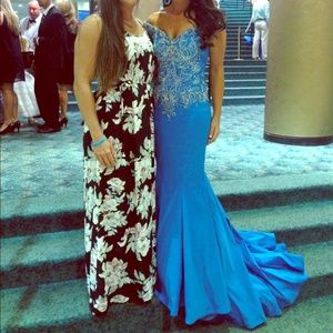 Stunning - statement gown