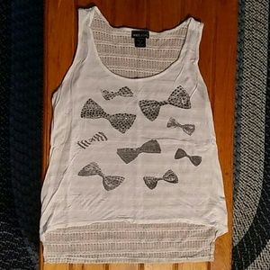 Graphic tank