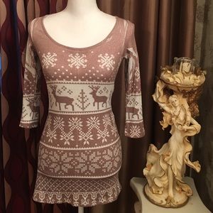 #100.  Christmas cute top
