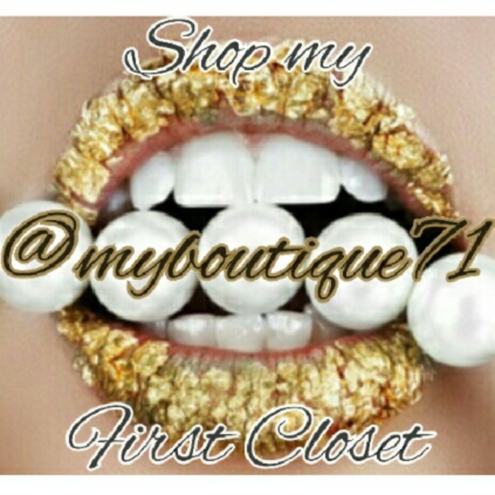 🐞CHECK OUT MY FIRST CLOSET🐞