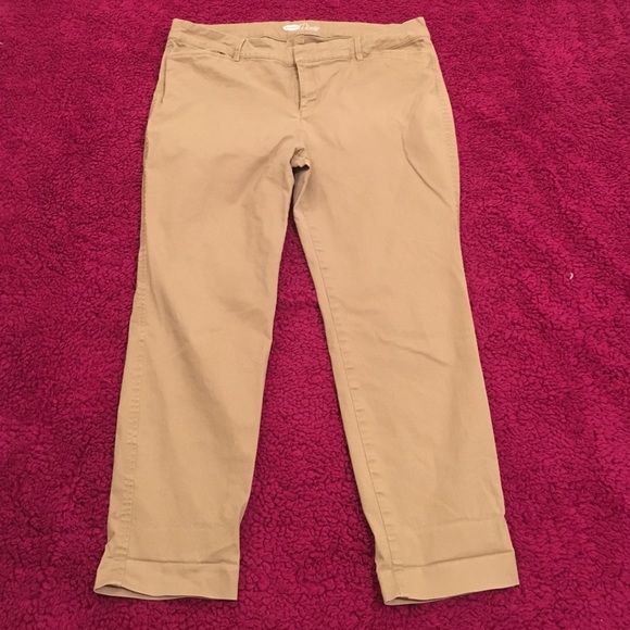 Old Navy Pixie cut khaki ankle pants