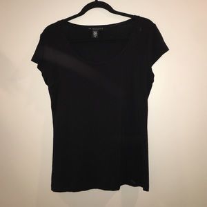black scoop neck tee