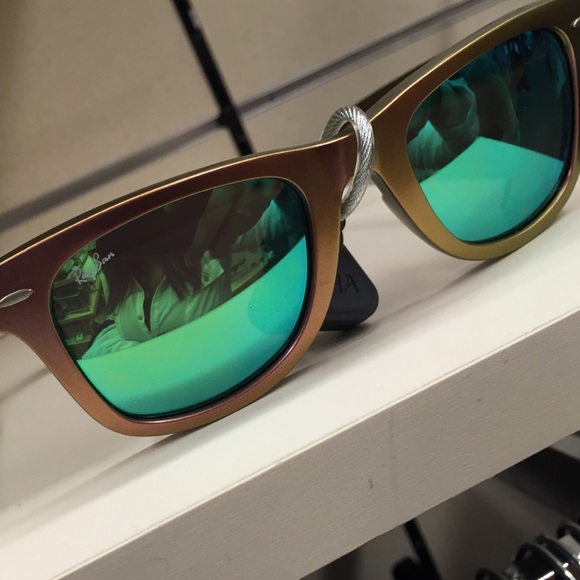 Authentic Rayban wayfarers