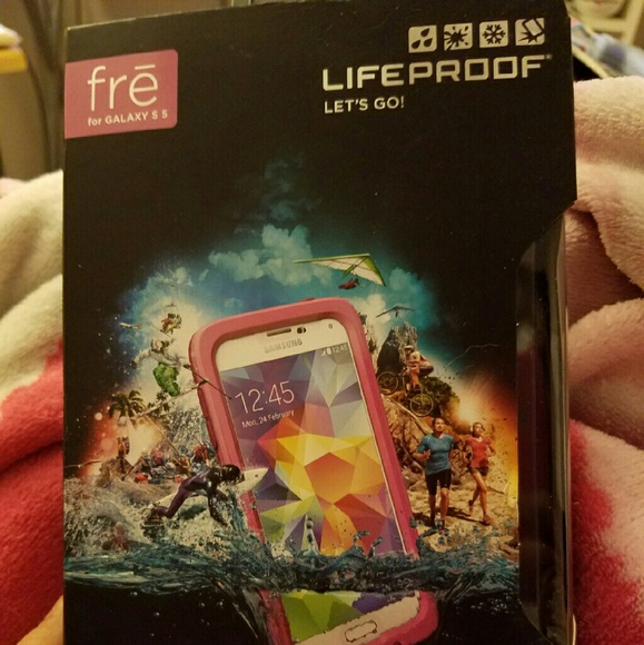 Authentic lifeproof case for the Samsung Galaxy S5