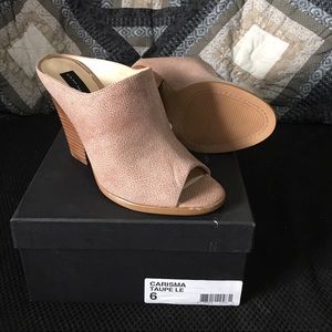Steve Madden taupe wood stacked heel slip in Sz. 6