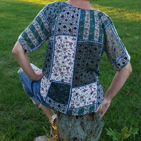 Fun Floral Print Top - Picture 2 of 2